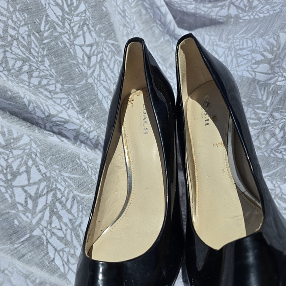 Coach Black Patent Leather Pumps Size 7.5 - Picture 2 of 9